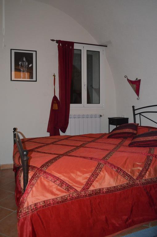 Casa Med Holiday Home Isolabona ภายนอก รูปภาพ