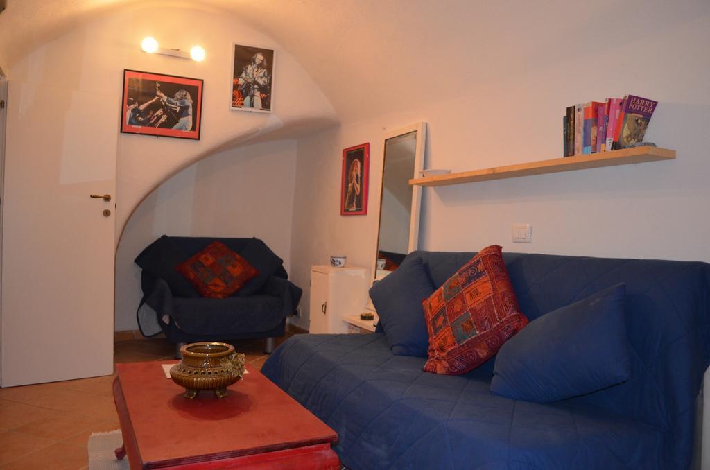 Casa Med Holiday Home Isolabona ภายนอก รูปภาพ
