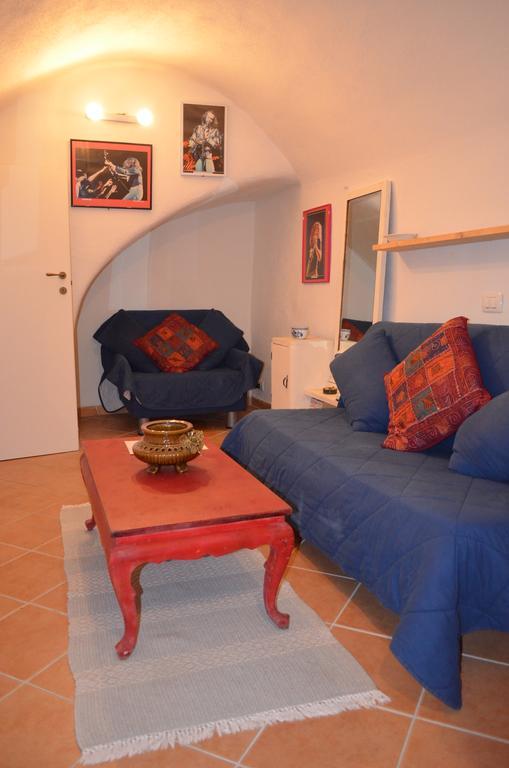 Casa Med Holiday Home Isolabona ภายนอก รูปภาพ