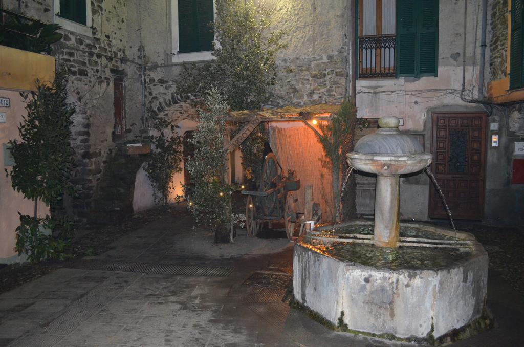 Casa Med Holiday Home Isolabona ภายนอก รูปภาพ